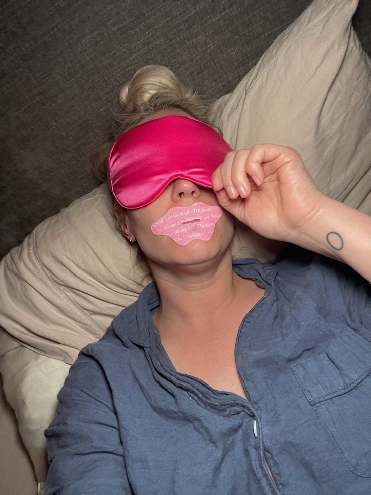 ¿Cinta en la Boca para Dormir Mejor? Hablemos de Ciencia