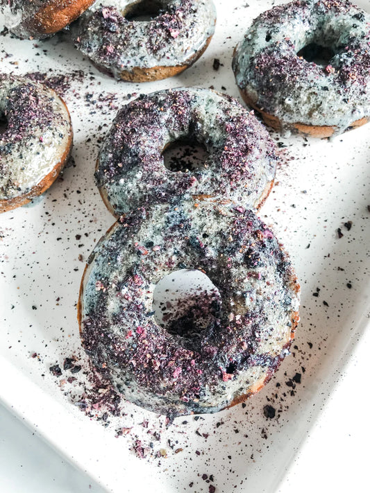 LAS MEJORES MAÑANAS COMIENZAN CON ESTOS DONUTS DE COLÁGENO BLUEBERRY BLISS