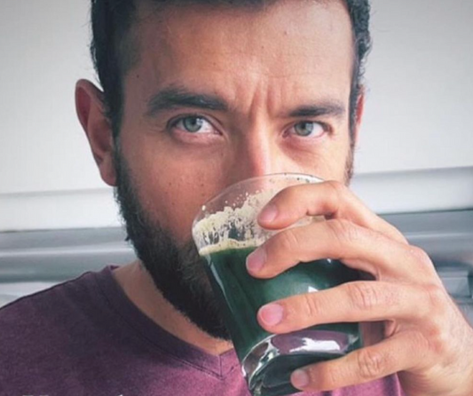 Espirulina que contiene